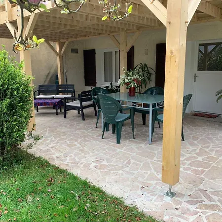 Ferienwohnung L'Echappee Briarde Marles-en-Brie Exterior foto
